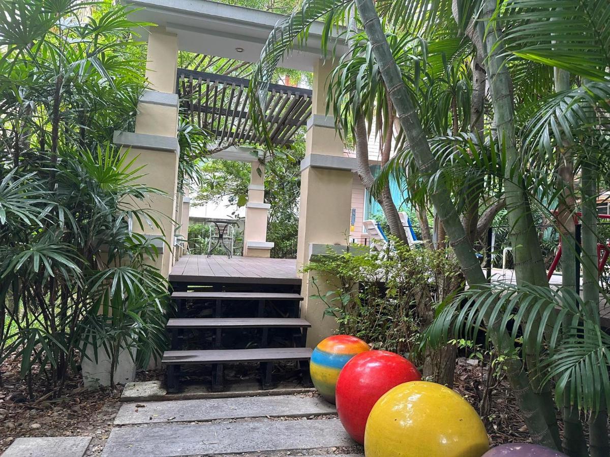 Bbhouse Pattaya Hotel Exterior photo