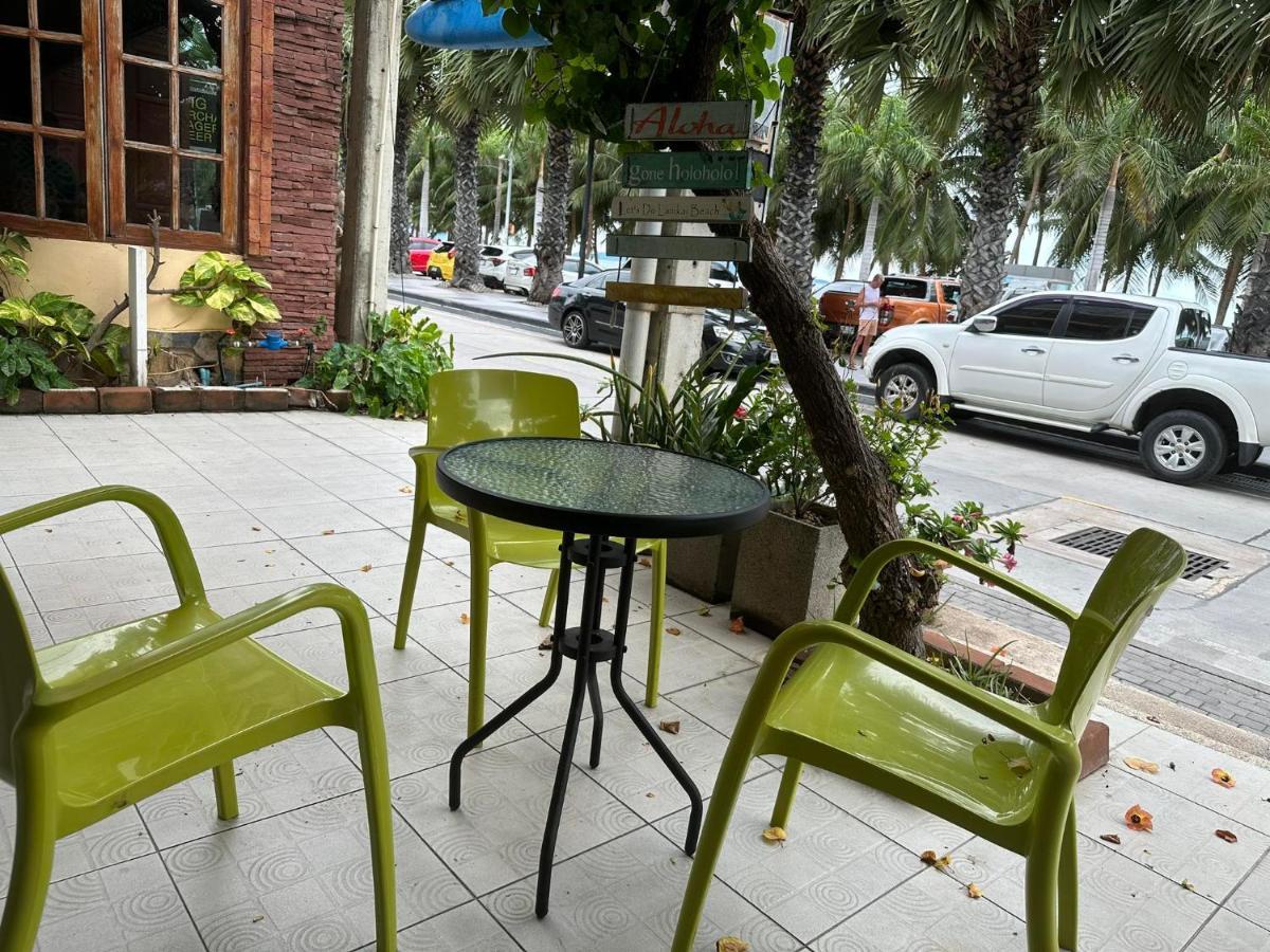 Bbhouse Pattaya Hotel Exterior photo