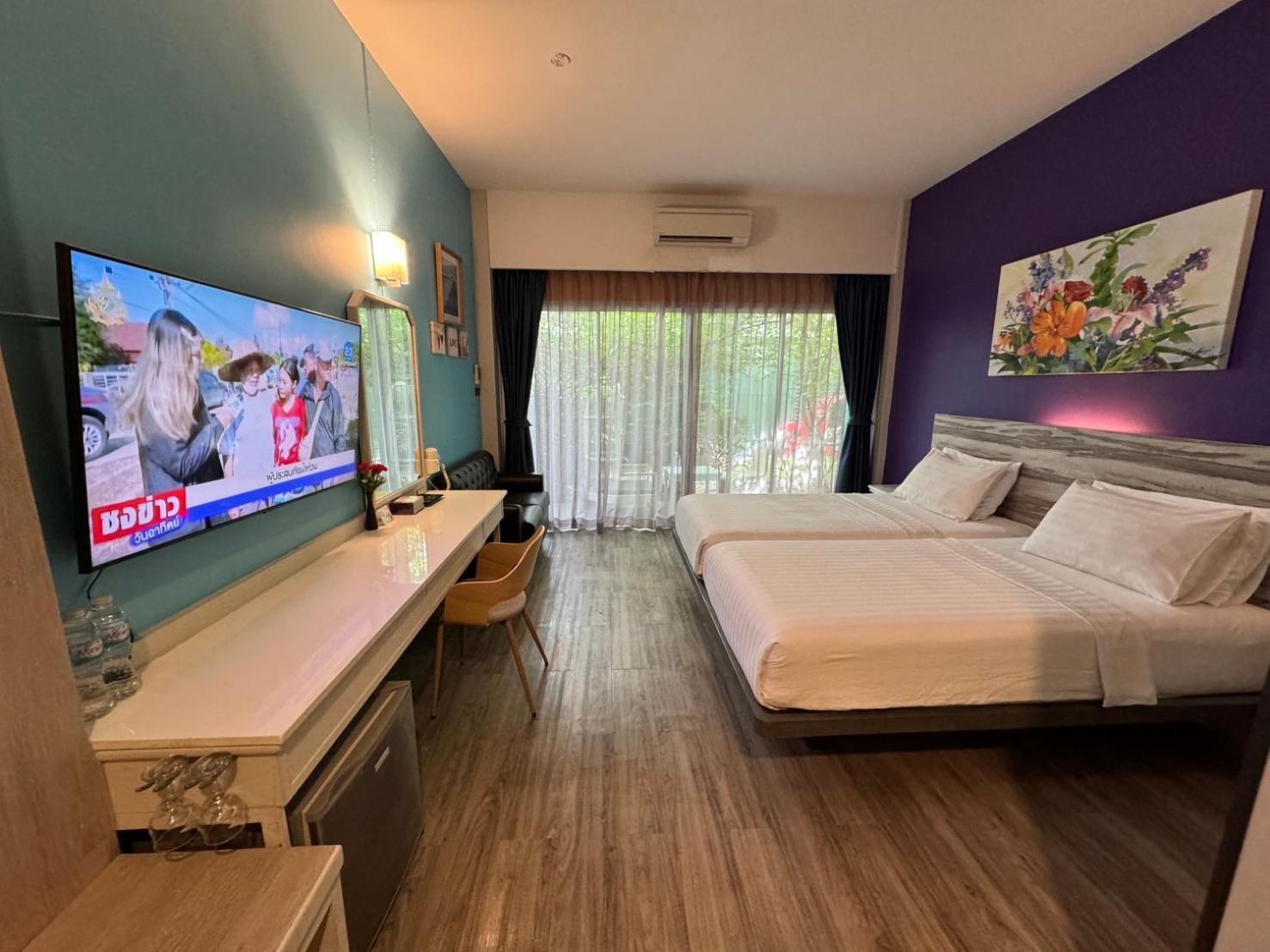 Bbhouse Pattaya Hotel Exterior photo