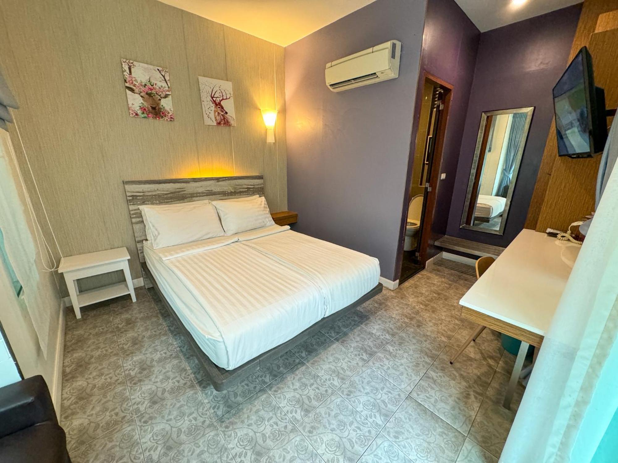 Bbhouse Pattaya Hotel Exterior photo